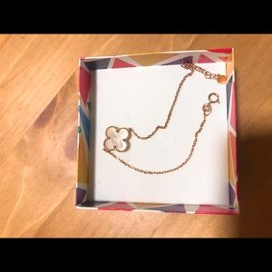 Van Cleef Arpels Bracelet 1 motif. Real 18k gold